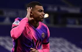 €160.00m* dec 20, 1998 in paris, france. Rumour Has It Will Mbappe To Madrid Send Ronaldo To Psg Kane Heading For Spurs Exit