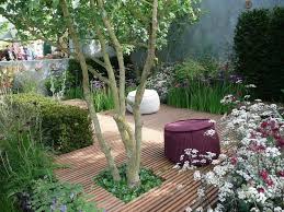 20 Landscaping Ideas Inspired By Chinese Gardens Courtyard Gardens Design Small Urban Garden Urban Garden Design