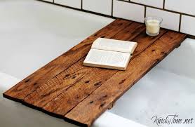 Pallet Wood Bathtub Table Wood Bathtub Diy Bathtub Salvaged Wood Projects