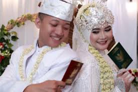 Contoh naskah pidato sambutan dari wakil pengantin wanita. Contoh Mc Akad Pernikahan Qobiltu Co