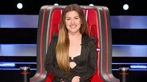 Kelly Clarkson returning for 'The Voice' season 30
