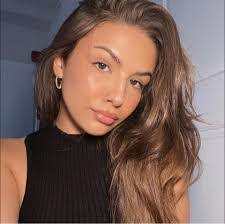 Megan Hutchinson's Instagram, Twitter & Facebook