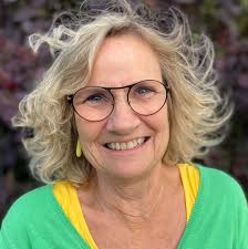 Findes der et sted i Holbæk, hvor man kan få repareret symaskiner? Eller  måske bare en person? Stof 2000 her i byen tilbyder ikke længere den  service😏