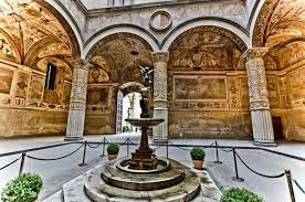 Foto circa limite, medioevale, bello, decorazione, soffitto, vecchio, museo, famoso. Palazzo Vecchio L Arengario E Il Cortile Michelangelo Buonarroti E Tornato
