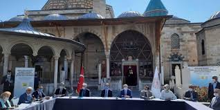İlk olarak konya usülü etli ekmek ve fırın kebap yemekleri ile bir marka haline gelmiştir. Konya Mevlana Muzesi Nin Yesil Kubbesinin Rengi Degisiyor