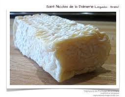 Saint Nicolas De La Dalmerie Est Un Fromage De Lait De Brebis A Pate Molle Et Croute Naturelle Fabrique Au Monastere Orthodoxe Fromage Fromage Cheese Brebis