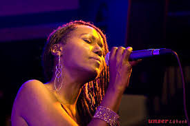 Phishbacher Trio feat. Audrey Martells: Atemberaubende Entdeckung