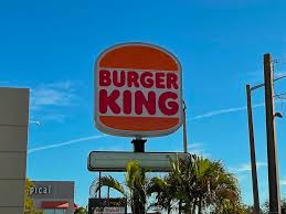 The updated logo ditches the blue curve burger king has used since 1999. Burger King S New Retro Logo Out In The Wild Burger Beast