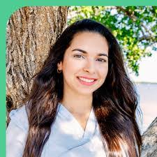 Lisa Leverette's Instagram, Twitter & Facebook