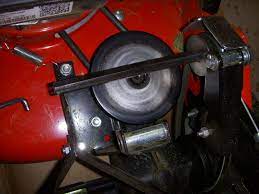 Tighten set screws move shifter to position 1 drive wheel should make contact with the disk and should in all positions except neutral or roll position. Snapper 21 Mower Drive Driven System Falling Apart 7061276yp Lawnsite Is The Largest And Most Active Online Forum Serving Green Industry Professionals