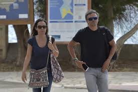 La más pequeña falleció en agosto de 2019 a causa de un tumor óseo. Luis Enrique Y Su Mujer En El Peor Momento Por La Muerte De Su Hija Xana