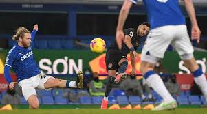 Currently, manchester city rank 1st, while everton hold 8th position. Everton Vs Manchester City Manchester City Extend Winning Run At Everton Premier League