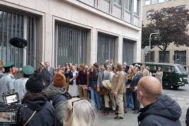 In 1974, the herstatt bank in germany collapsed after making a series of wrong moves on the foreign exchange markets, ending up with dm470 million in losses (worth the equivalent of nearly usd. Die Ard Zeigt Die Goldjungs Eine Filmsatire Uber Die Pleite Der Herstatt Bank Polizei Motorsport Club Marburg 1990 E V