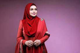 Lagu dato' sri siti nurhaliza sepanjang penglibatan beliau di dalam industri muzik & info lagu beliau @ctdk snp.onpay.my/order/form/eksklusifplanner2021/320. Dato Sri Siti Nurhaliza Bakal Kembali Dengan Album Baru Manifestasiti2020 Aerill Com Lifestyle