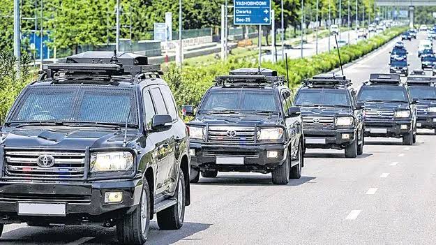 నేతలు, పోలీసులకు భద్రత కుదింపు | Telangana Reduces Security for Leaders and IPS Officers After Maoist Threat Decline