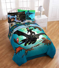 Let your little one's dreams take flight with this plush blanket featuring hiccup and toothless from how to train your dragon 3: How To Train Your Dragon 3 Merch That Slays The Pop Insider