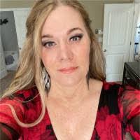 Tracy Kearns's Instagram, Twitter & Facebook