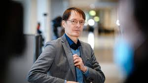 Allerdings leben sie seit 2004 getrennt und ließen sich 2010 scheiden. Corona Lauterbach Erwartet Die Schlimmsten Drei Monate