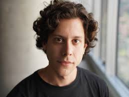 El fenómeno de Alan Madanes: cómo en pocos días pasó de ser Sinatra para  convertirse en Sandro