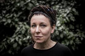 She spent her childhood in the village of klenica near. Literaturnobelpreis Olga Tokarczuk Tragt Weiterhin Rastalocken