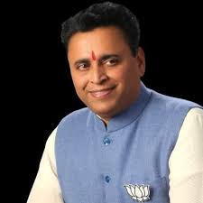 Mandar Pathak (@mandar9)