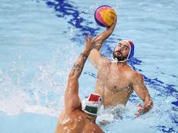 Water polo dalla pronuncia inglese della parola palla in lingua balti, pulu) è uno sport di squadra acquatico nato nel xix secolo in inghilterra e in scozia, le cui regole furono definite per la prima volta nel 1887 da william wilson. Gdvn0mac6shbvm
