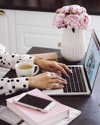 How To Use Linkedin For Your Career In Fashion Watch The Webinar Branding Photos Personal Branding Photoshoot Branding Photoshoot Inspiration