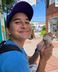 Nathan Gelman's Instagram, Twitter & Facebook