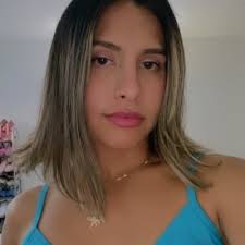 Naomi Romo's Instagram, Twitter & Facebook