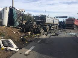 Boala de care suferă fostul suveran pontif. Video Foto Accident Grav In Comuna Ruginoasa Din Iasi Doua Camioane S Au Facut Praf Dupa Ce S Au Izbit Frontal Mobile
