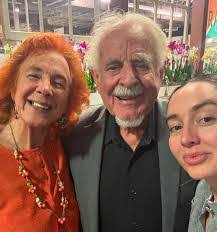 Dixie Dawson's Instagram, Twitter & Facebook