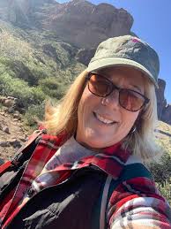 Hello Arizona! I just moved here from the Great Smoky Mountains of  Tennessee. I love to hike and spend time outdoors. I hope to meet some new  friends and explore all that