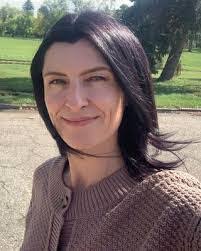 Crystal Mohler's Instagram, Twitter & Facebook