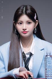 Lux On Twitter Kpop Girls Medium Hair Styles Stylish Girl