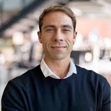 Is there a reference surface which we can use to check out photocurrent  decays? A surface which gives always the same time constant with a Pt  contact?