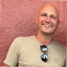 Derde examen middle management B ook in de pocket. Nog ff wachten op mijn  diploma nu.