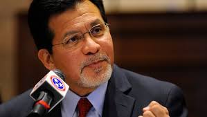 Alberto Gonzales, law school dean, relives Bush years