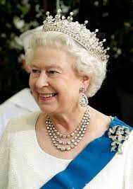 The Queen S American State Visit Tiaras The Court Jeweller Queen Elizabeth Tiaras Queen Elizabeth Royal Queen