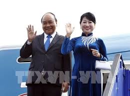 Theo chương trình nghị sự dự kiến của quốc hội, ngày mai, 1/4, ông nguyễn xuân phúc sẽ được trình miễn nhiệm chức vụ thủ tướng và cũng chỉ ít ngày tới, ông sẽ được giới thiệu để. Thá»§ TÆ°á»›ng Nguyá»…n Xuan Phuc Báº¯t Ä'áº§u ThÄƒm Chinh Thá»©c VÆ°Æ¡ng Quá»'c Thá»¥y Ä'iá»ƒn