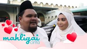 Anda juga bisa streaming film seri barat terbaru atau drama korea populer full season yang kami update dengan jadwal tvshows seri terbaik anda tidak akan ketinggalan lagi menikmati film series kesayangan anda dirumah. Biodata Dan Latar Belakang Pelawak Abam Bocey Iluminasi