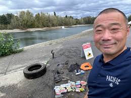 Albert Dyck's Instagram, Twitter & Facebook