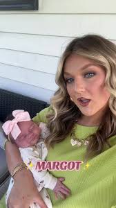 Taylor Meade (@taylormeadee)