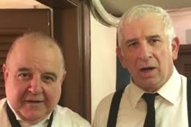 Κάνε αναζήτηση στις αγγελίες του γραφείου και βρες τα στοιχεία επικοινωνίας! Filippidhs Kai Xaikalhs Prokaloyn Ton Moytsina En Koyli Video Athens Voice