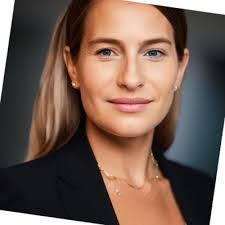 Pam Knott's Instagram, Twitter & Facebook