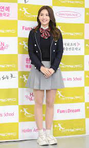 200207 Somi At Graduation From Hanlim Multi Art School Korean Fashion Kpop Outfits Somi