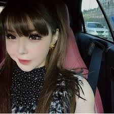 Camille Valles's Instagram, Twitter & Facebook