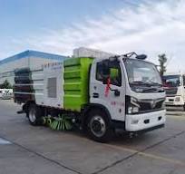 [Hot Item] Dongfeng Street Sweeper Diesel Road Cleaning and Sweeping Vehicle