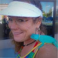 Cari Macdonald's Instagram, Twitter & Facebook