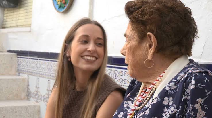 Cien años ha cumplido Antonia, ¡cien! 💯🎂, Celebramos el centenario de vida de vecina más longeva de Hornos, una pequeña pedanía de Peal de Becerro (Jaén) ✨, Ayuntamiento Peal de Becerro | Andalucía ...