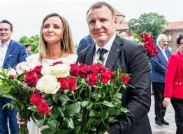 Tym razem uroczystość odbyła się jednak w kościele, a to samo przez się podnosi rangę wydarzenia. Joanna Kurska Zadziwila Swoja Slubna Fryzura Jaki Byl Jej Sekret Zycie